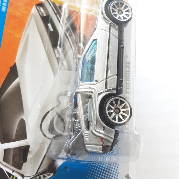 Hot Wheels BACK TO THE FUTURE TIME MACHINE 2011 HW Premiere SHORT CARD DeLorean